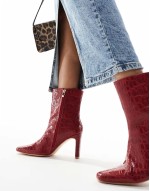 Polaris sqaure toe heeled ankle boots in red