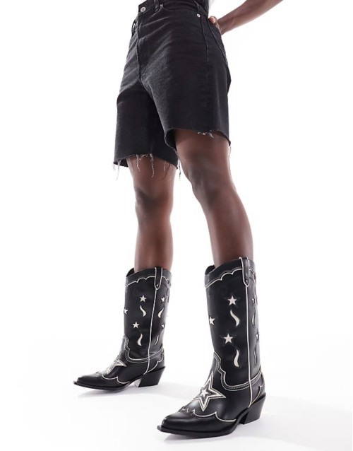 pattern western boot in black and ecru